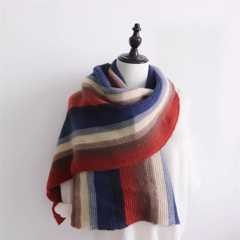 Ladies' fashionable autumn and winter coats are versatile and casual. A retro and trendy scarf for ladies 35465
