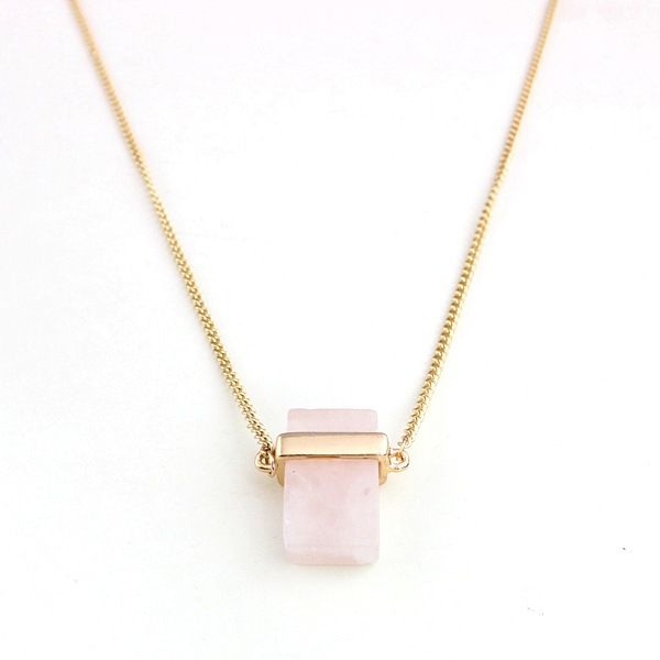 A rectangular natural rose quartz necklace set with a high-end and niche design for European and American export jewelry