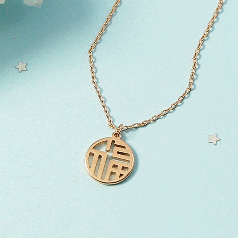 A fashionable and niche alloy women's pendant necklace from Europe and America detail image 3