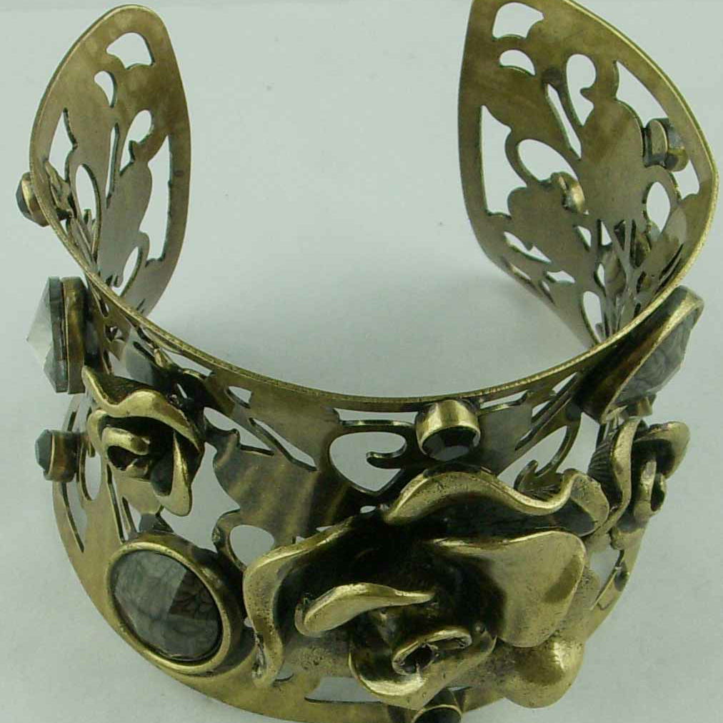 Europe and the United States fashion trend frontline simple modern elegant popular new bracelet z6