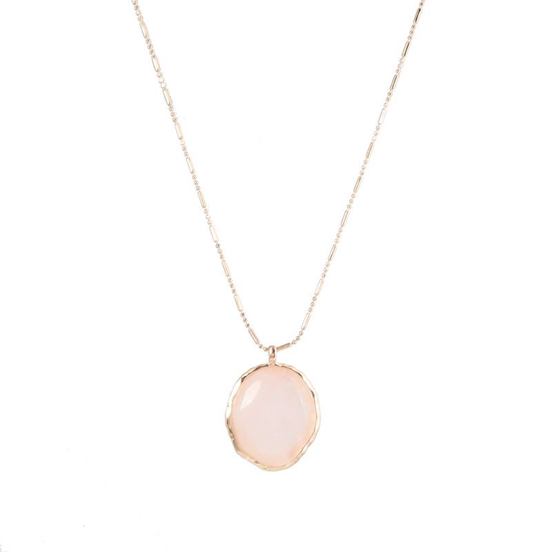 A simple European and American stone pendant necklace for women