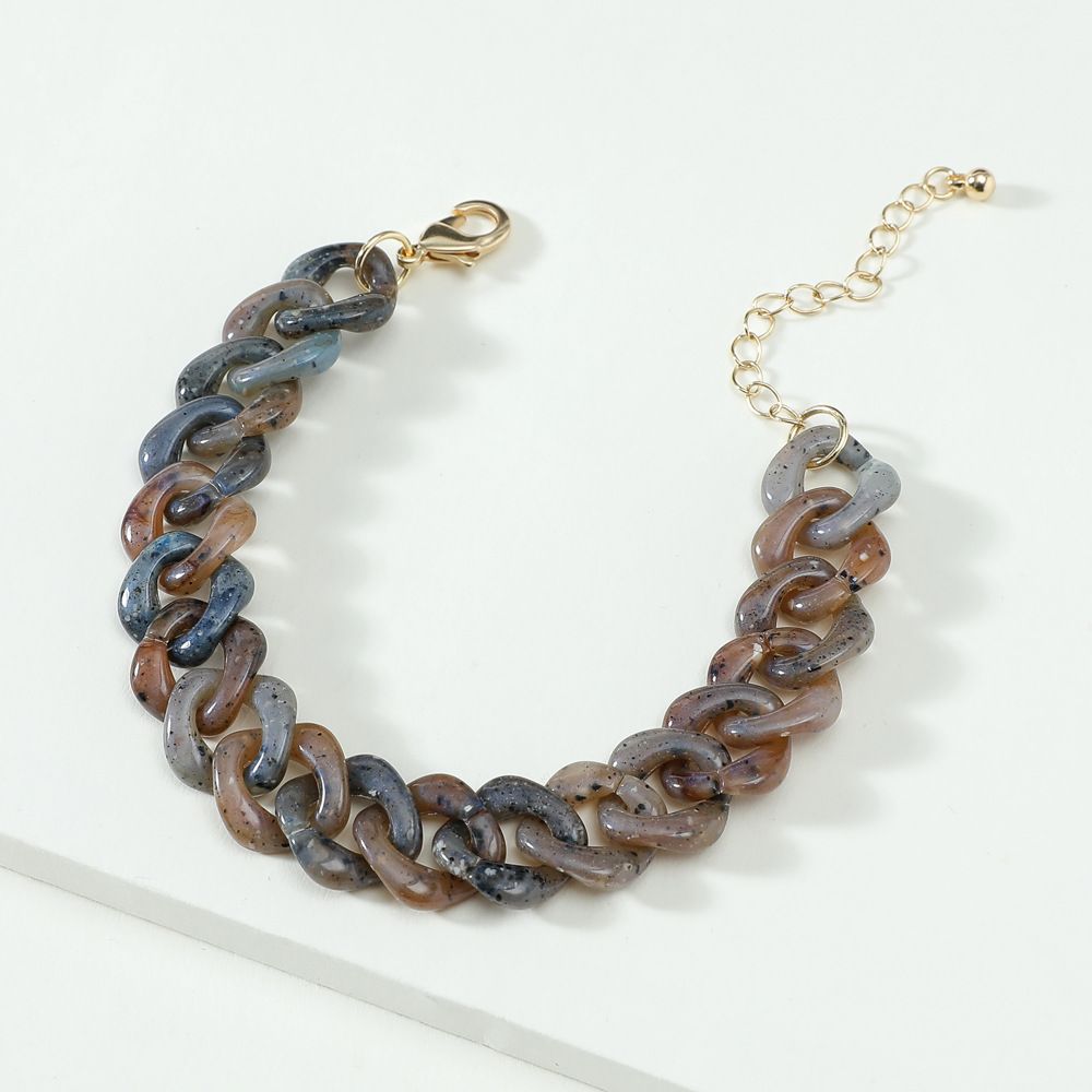 A niche women's bracelet made of European and American two-color acrylic geometric splicing