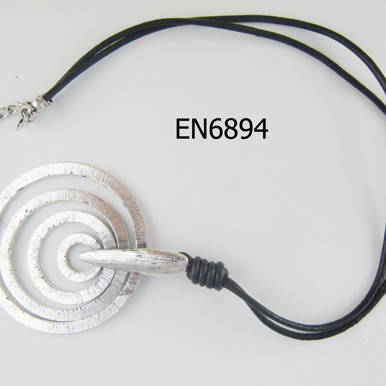 Europe and the United States fashion trend frontline simple modern elegant popular new necklace z6