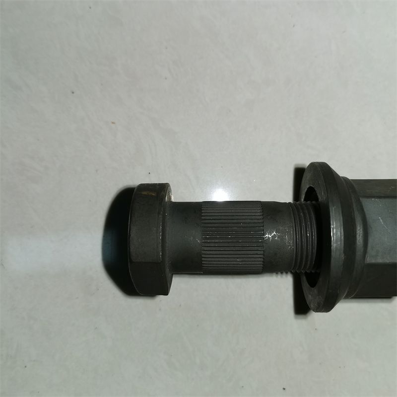 Bolt 26 is suitable for light trucks such as Isuzu Jianghuai full figure