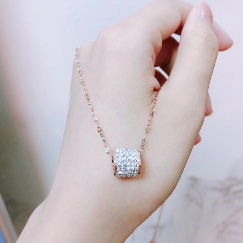 小蛮腰满镶吊坠钛钢项链女款锁骨链详情图1