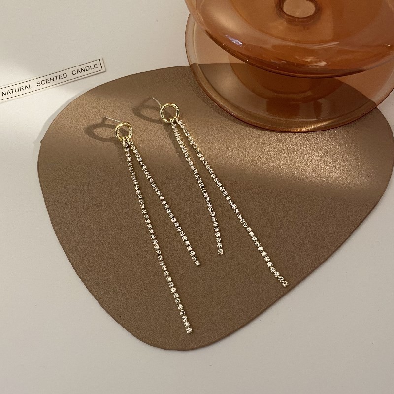 European and American style long fringed stud earrings with full diamonds, simple and cool for ladies detail image 3