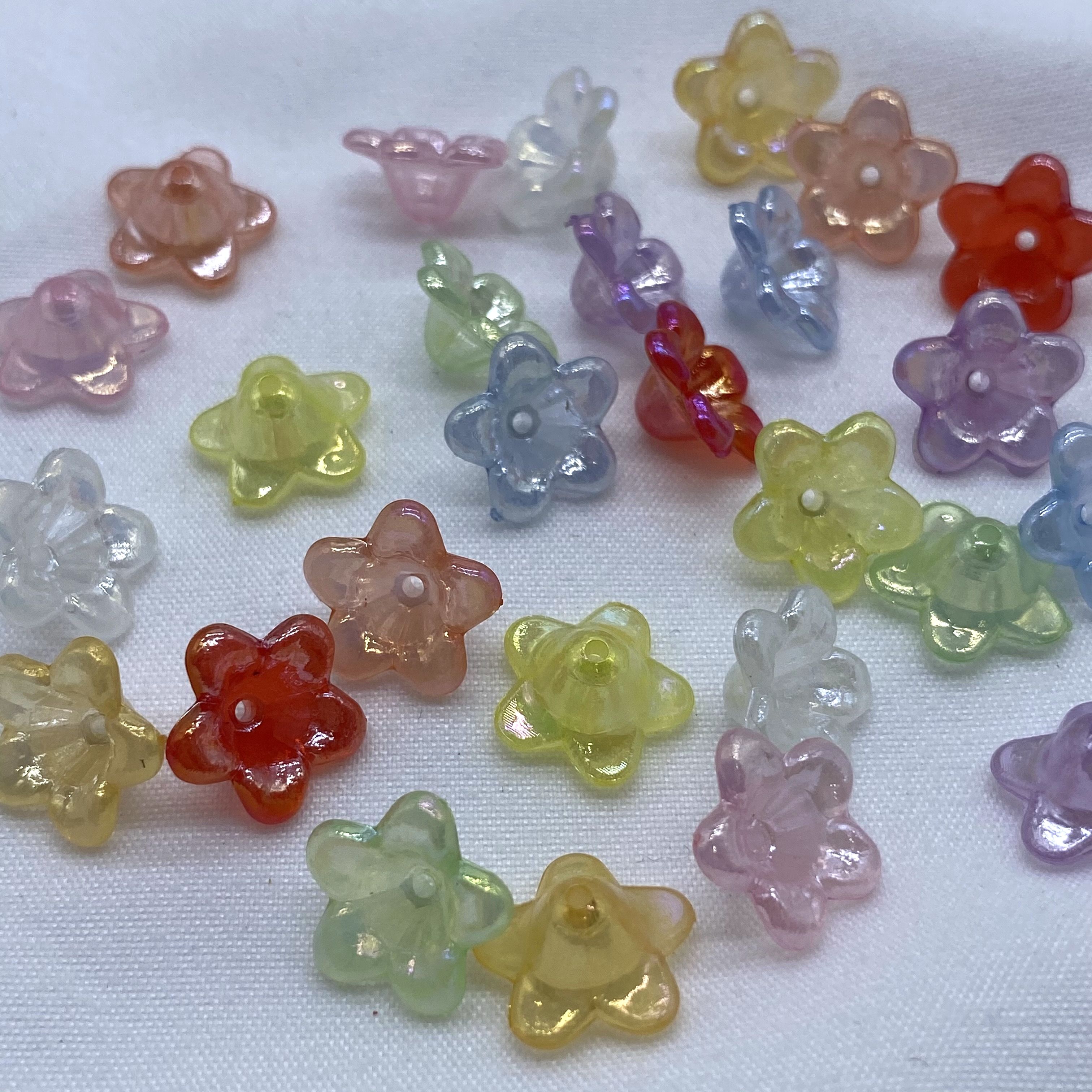 Acrylic jelly with ab laser effect, small five-petal flower, ancient-style diy handcrafted jewelry accessories Specification image