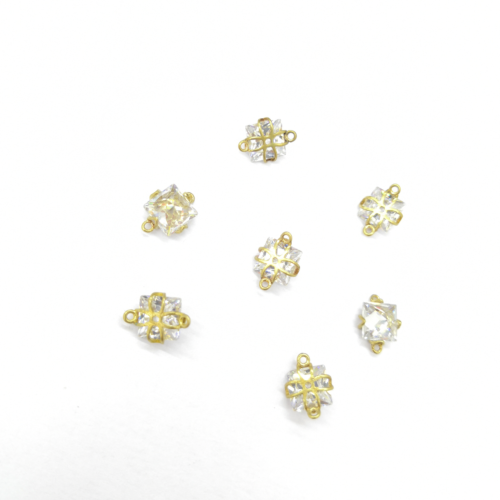 Cast copper square white diamond with two lifts