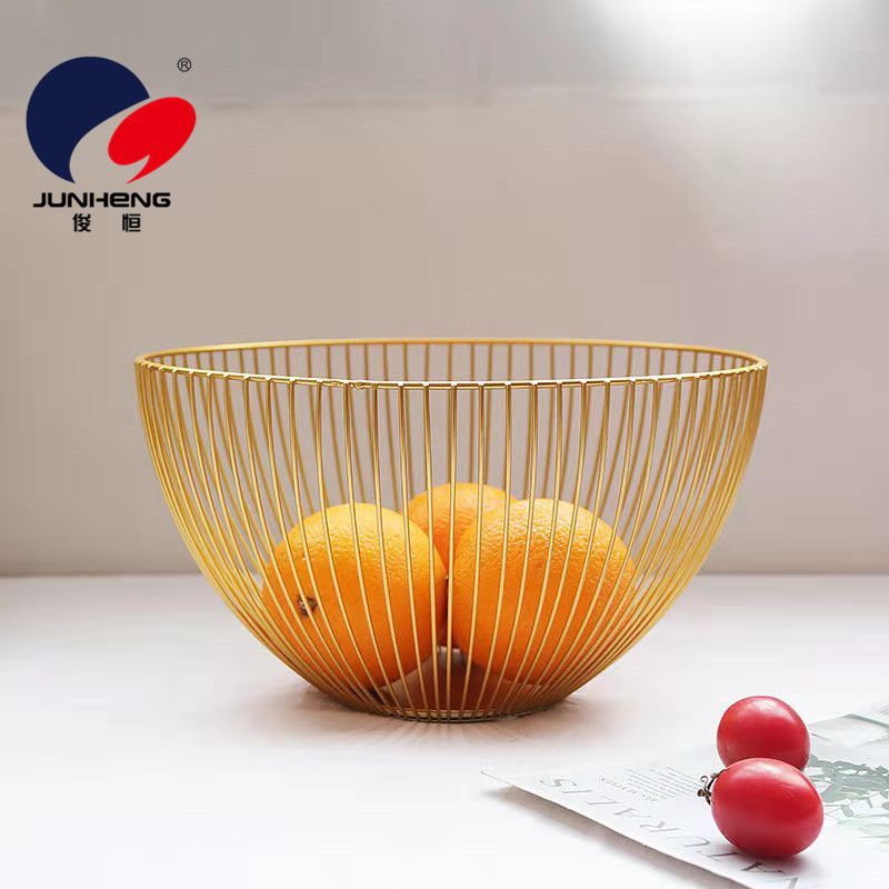 Creative fruit tray living room coffee table household decoration European drain fruit basket simple modern northern Europe iron art dried fruit basin Application Scenario
