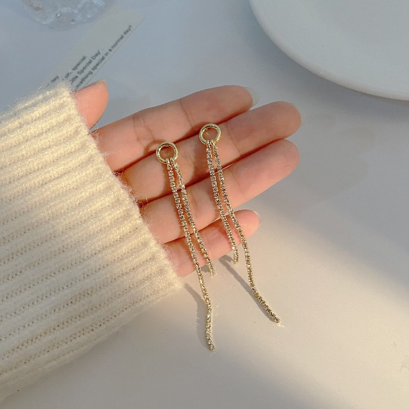 European and American style long fringed stud earrings with full diamonds, simple and cool for ladies detail image 2