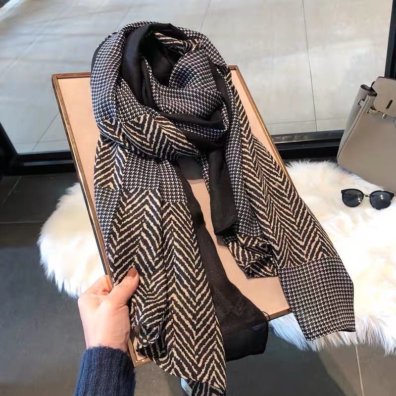 Ladies And Ladies Shawls Autumn And Winter Coats All Match Hugh Lady Vintage Trendy Idle Explosive Scarf 6688127