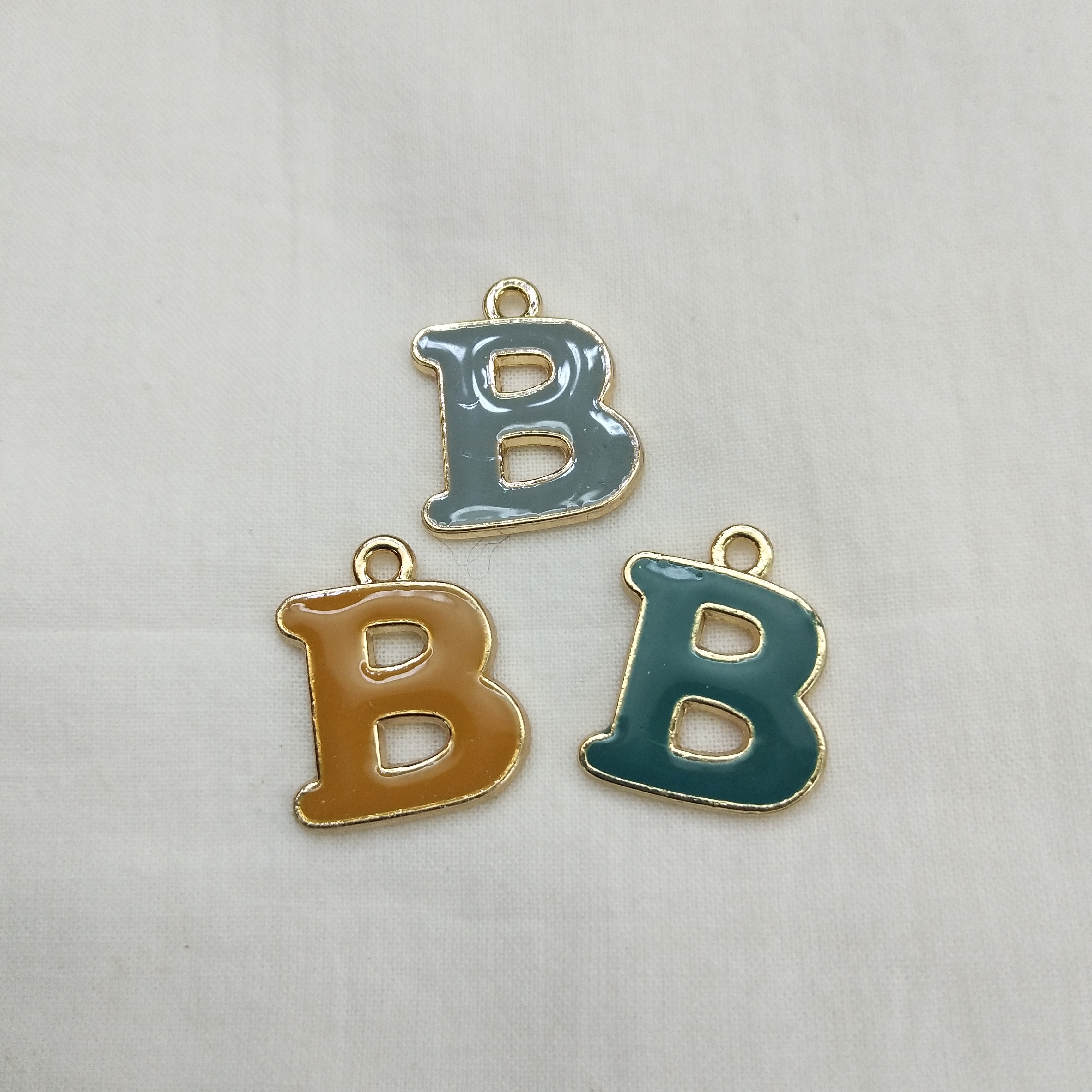 DIY handcrafted jewelry accessories: Alloy simple single oil-dripping cartoon pendant with decorative earrings (100ps per pack) Oil-dripping cartoon letter bear detail image 4