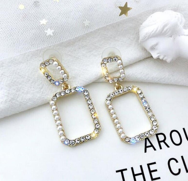 European and American alloy square double-piece women's light luxury inlaid rhinestone pearl stud earrings detail image 2