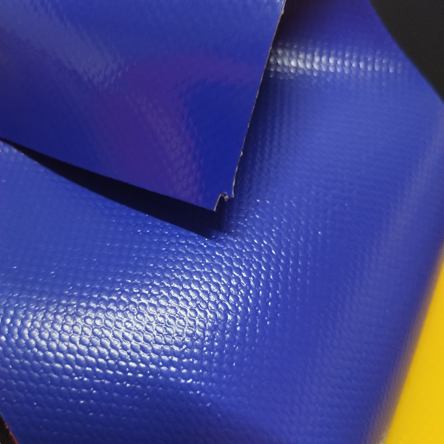 High-quality glossy dark blue PVC mesh fabric for luggage, various gymnastic MATS, and special fabrics for luggage bags