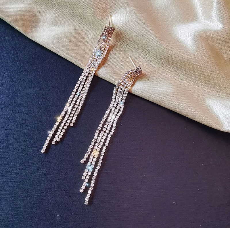 European and American light luxury high-end cold water drill welded fringed women's ear studs detail image 2