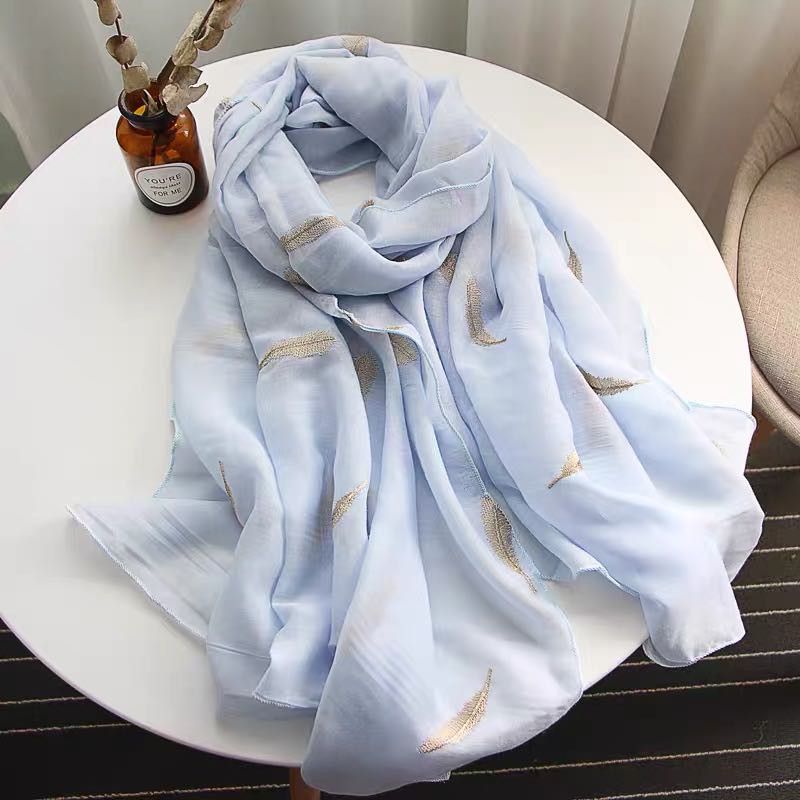 Ladies And Ladies Shawls Autumn And Winter Coats All Match Hugh Lady Retro Trendy Idle Explosive Scarf 6688121