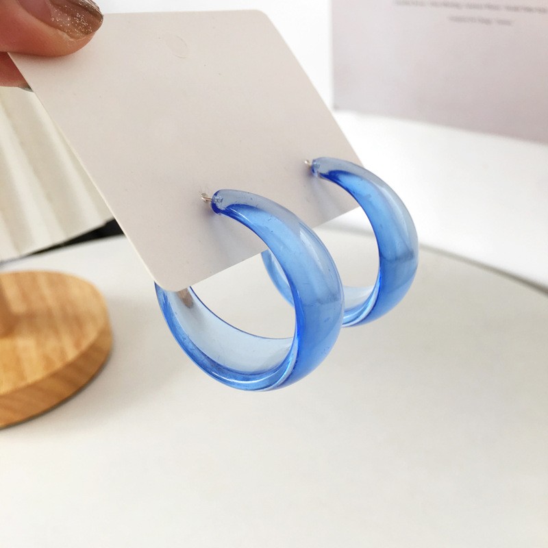 European and American fashionable large C-shaped resin ladies' simple stud earrings detail image 1
