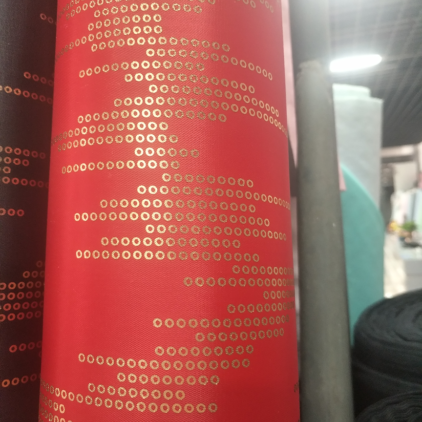 Hot gold keys, bright red,