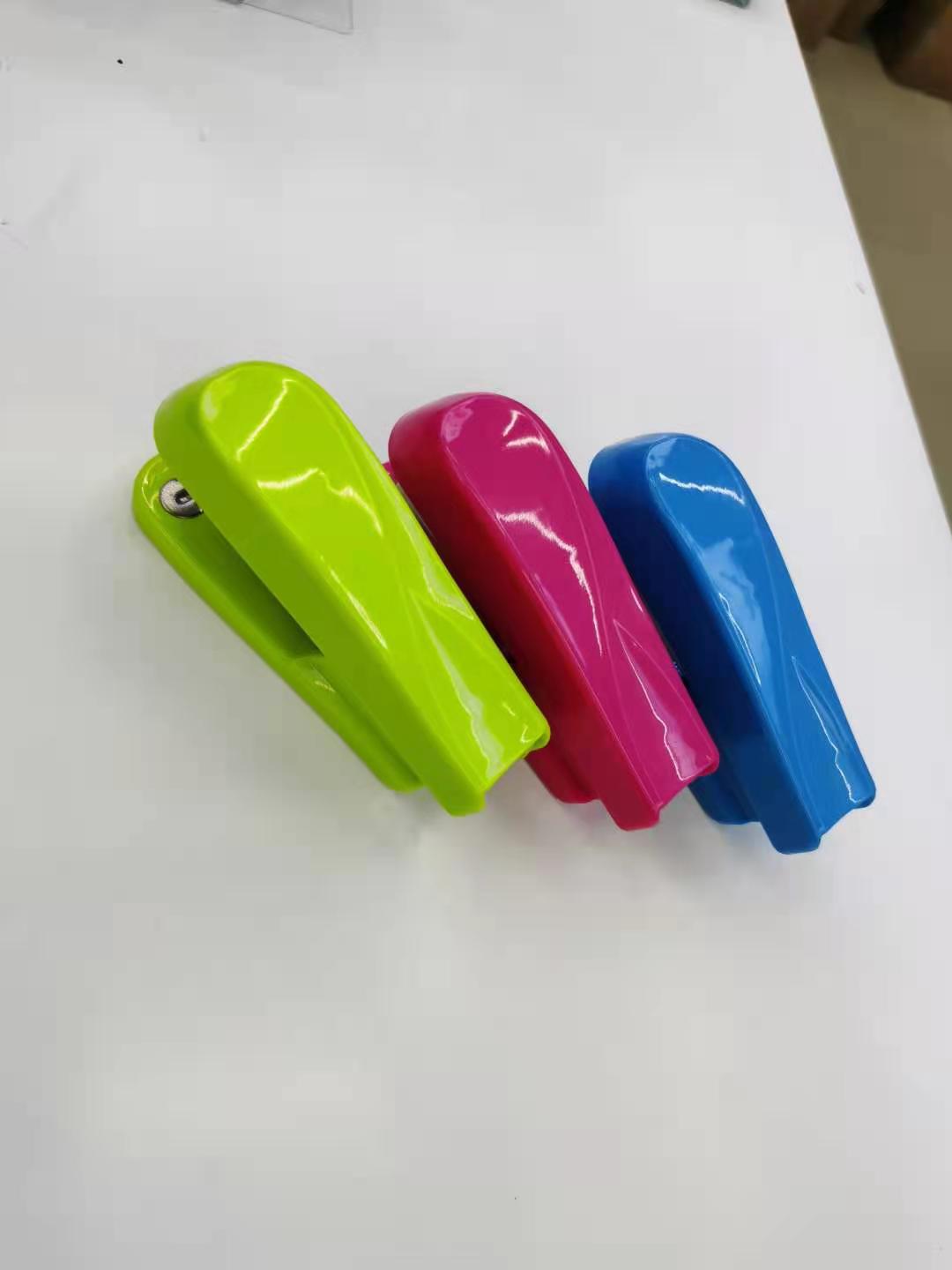 416 Three-color stapler, student study office public stapler, stapler, stapler, 24/6 binding stapler, manual student book sewing machine Application Scenario