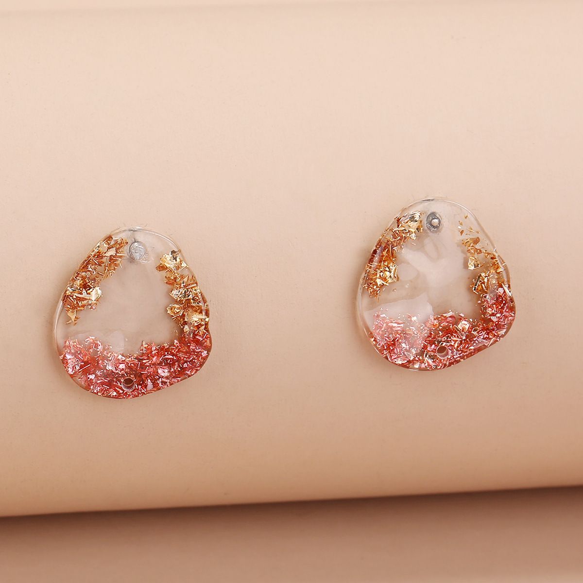 European and American fashionable resin craft inlaid gold foil paper ladies' stud earrings details Picture