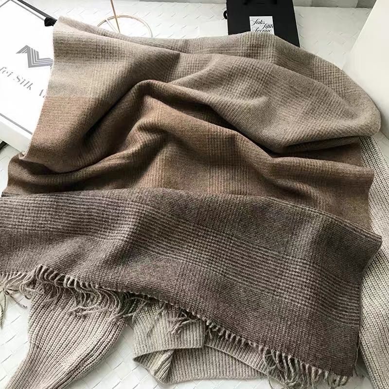 Ladies And Ladies Shawls Autumn And Winter Coats All Match Hugh Lady Retro Trendy Idle Explosive Scarf 6688027