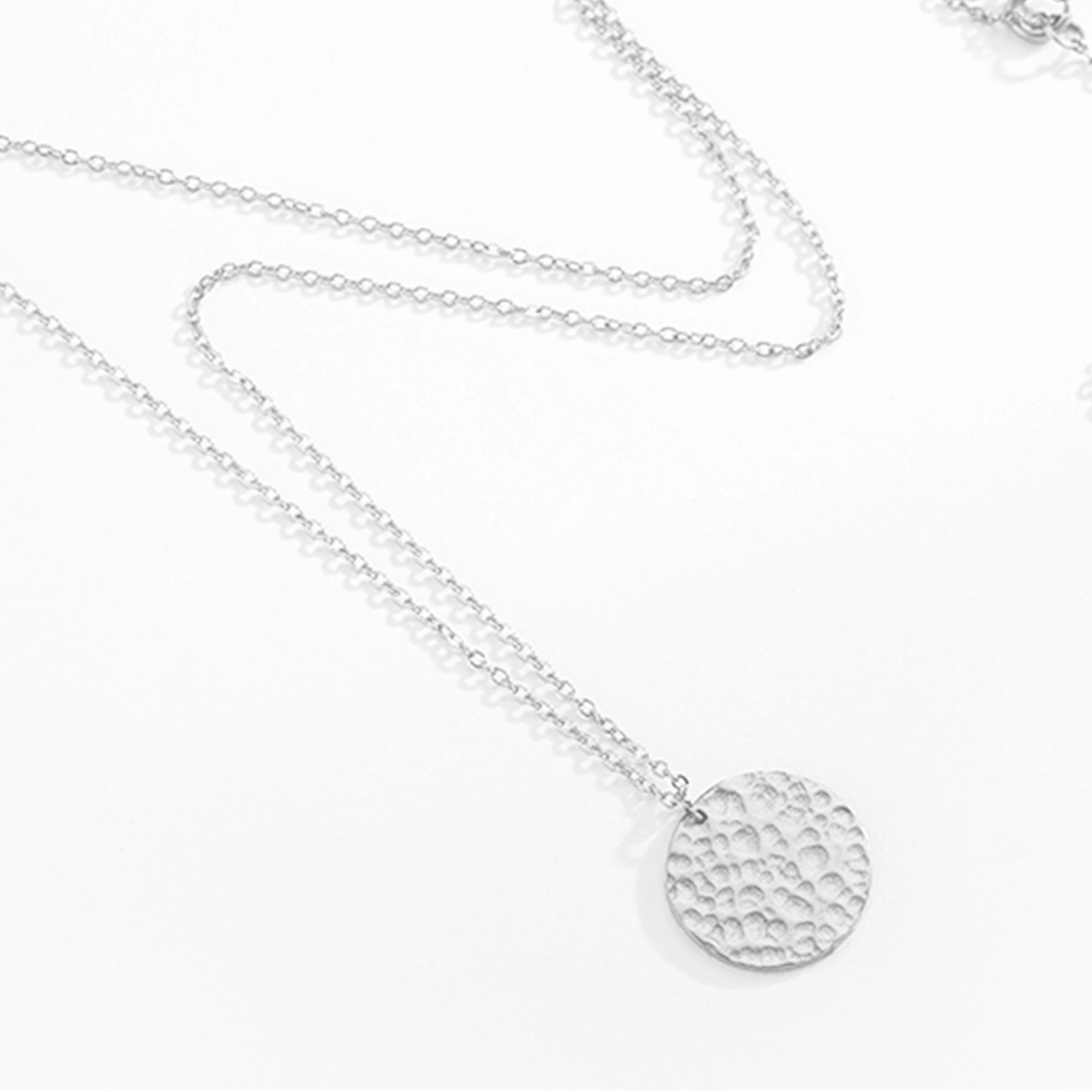 European and American fashionable alloy round high-end ladies' pendant necklace detail image 1