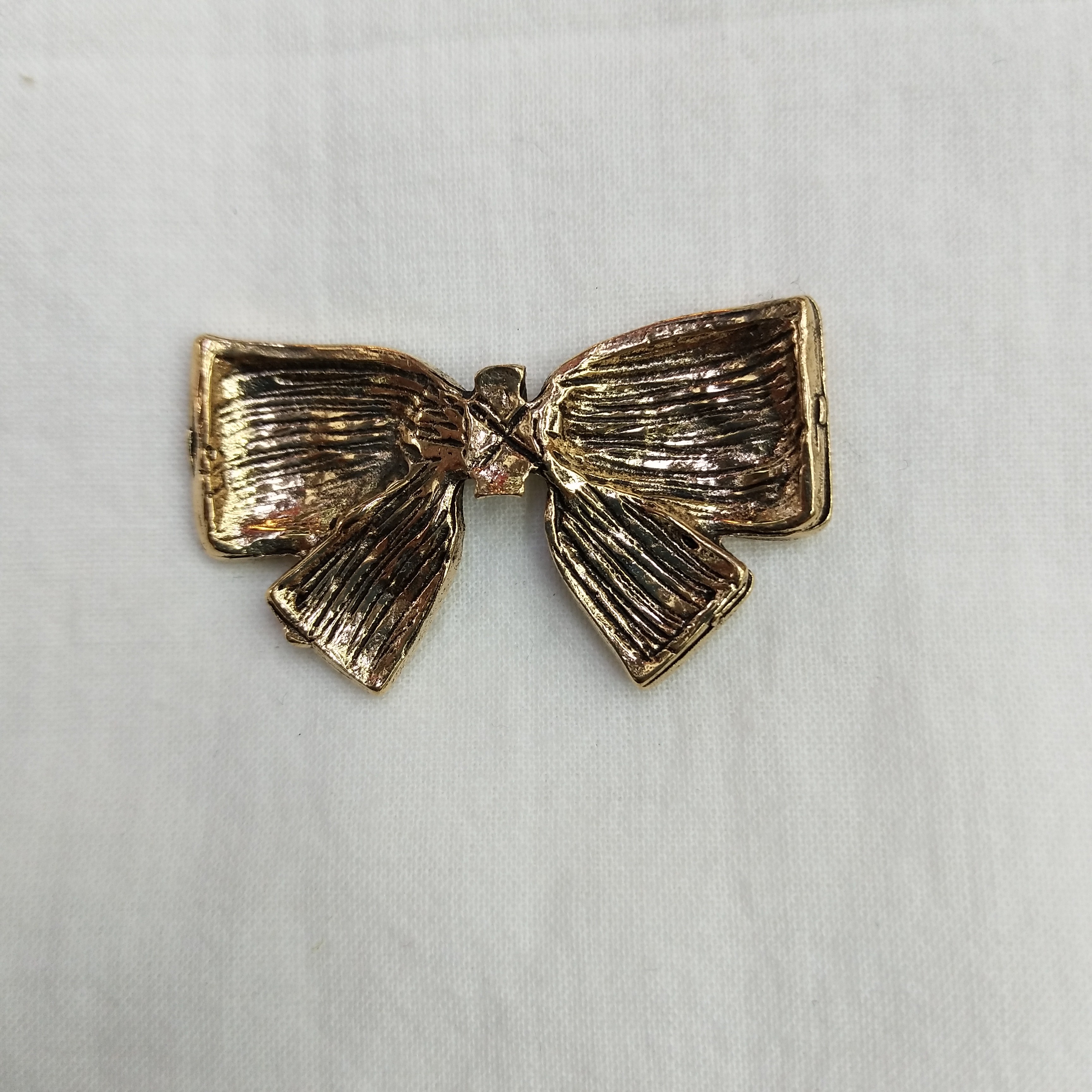 DIY handcrafted jewelry accessories: Alloy, simple single oil-dripping cartoon pendant, decorative earrings (100ps per pack), bow tie detail image 2