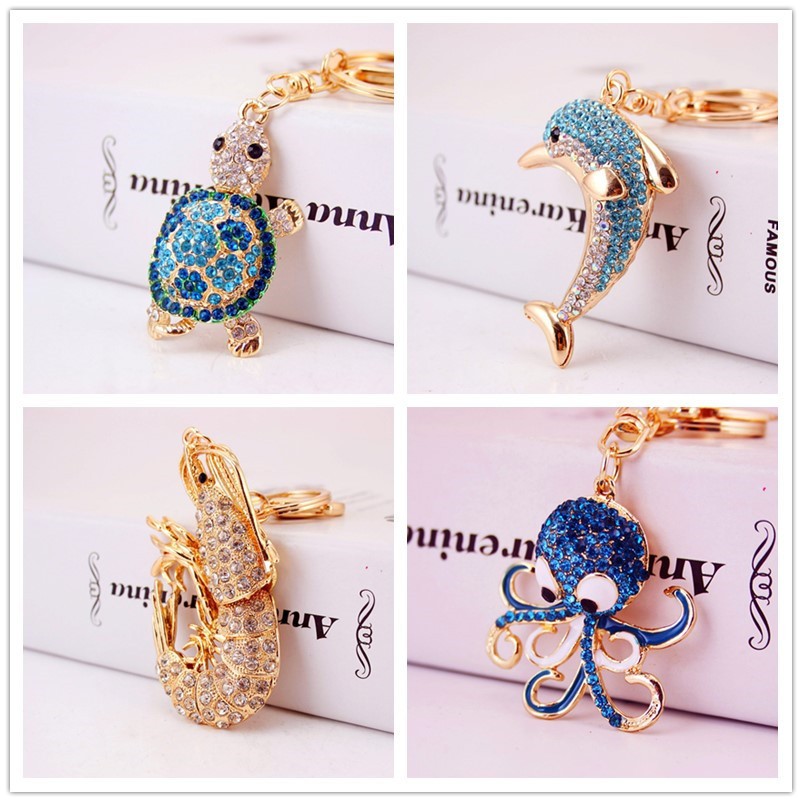 Fashionable and light luxury dolphin-inlaid water diamond car keychain women's bag accessories detail image 2
