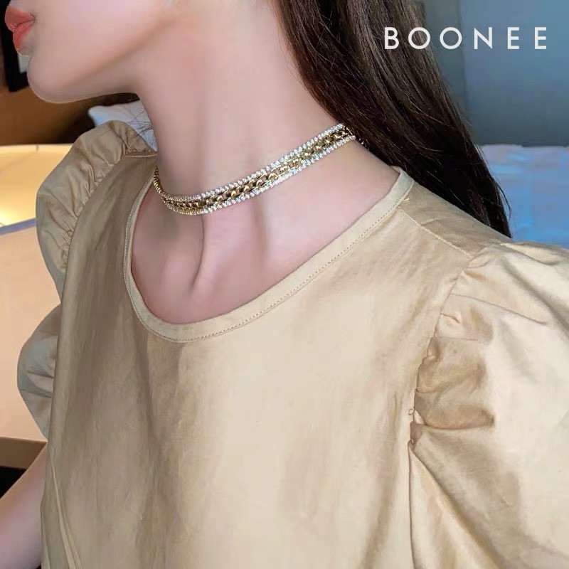 A light luxury diamond-encrusted necklace with a niche design sense for women, a fashionable and individual collarbone chain, and an ins style accessory for women's trendiness detail image 1