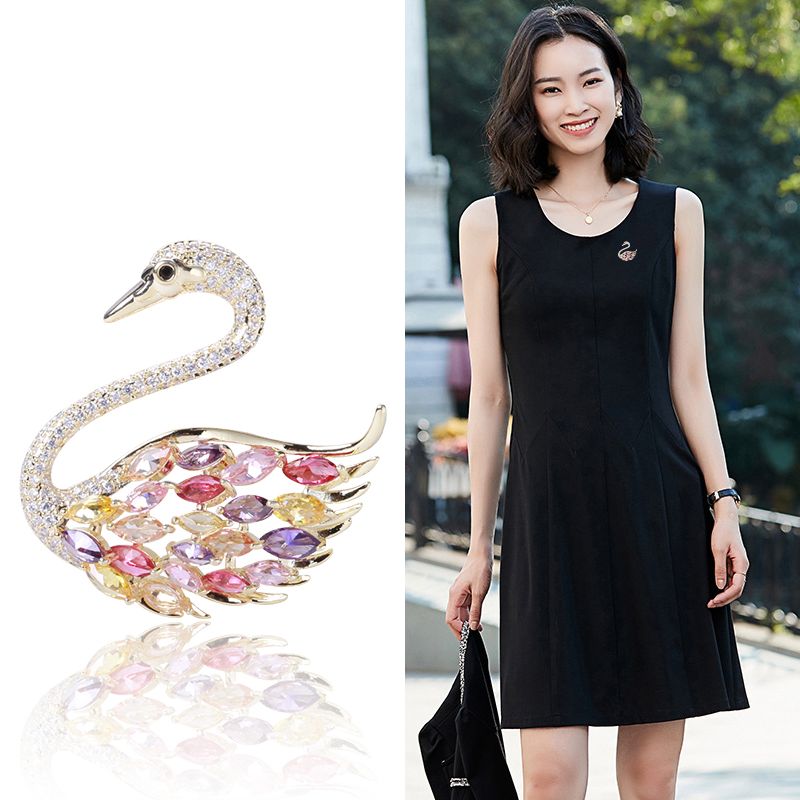 Manufacturers direct sales micro zirconium copper swan brooch high-end fashion women's accessories