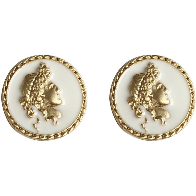 European and American fashionable light luxury oil-dripping alloy button ladies' cool ear studs detail image 2