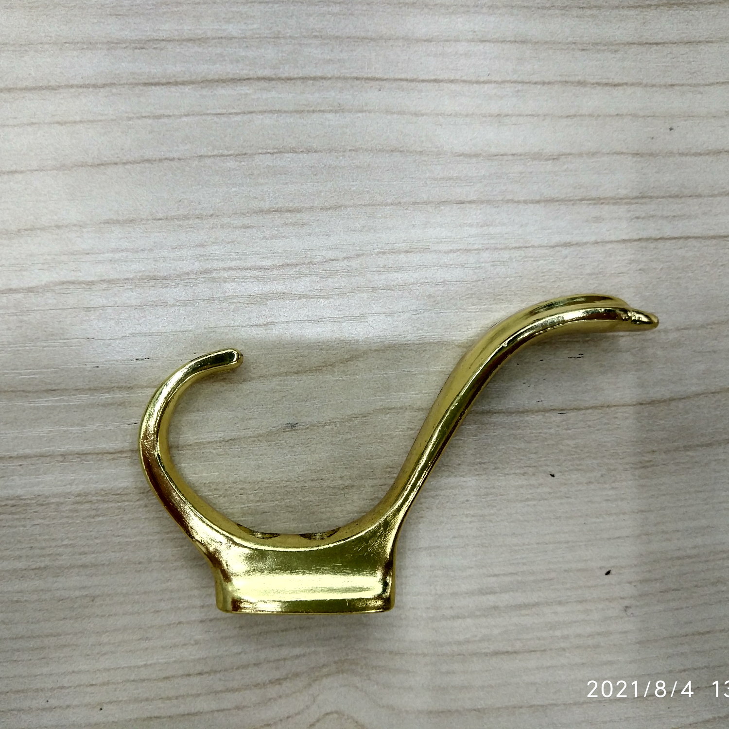 一字上下衣钩红古