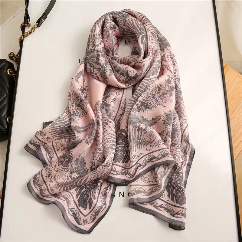 Ladies And Ladies Shawls Autumn And Winter Coats All Match Hugh Lady Vintage Trendy Idle Explosive Scarf 66890636