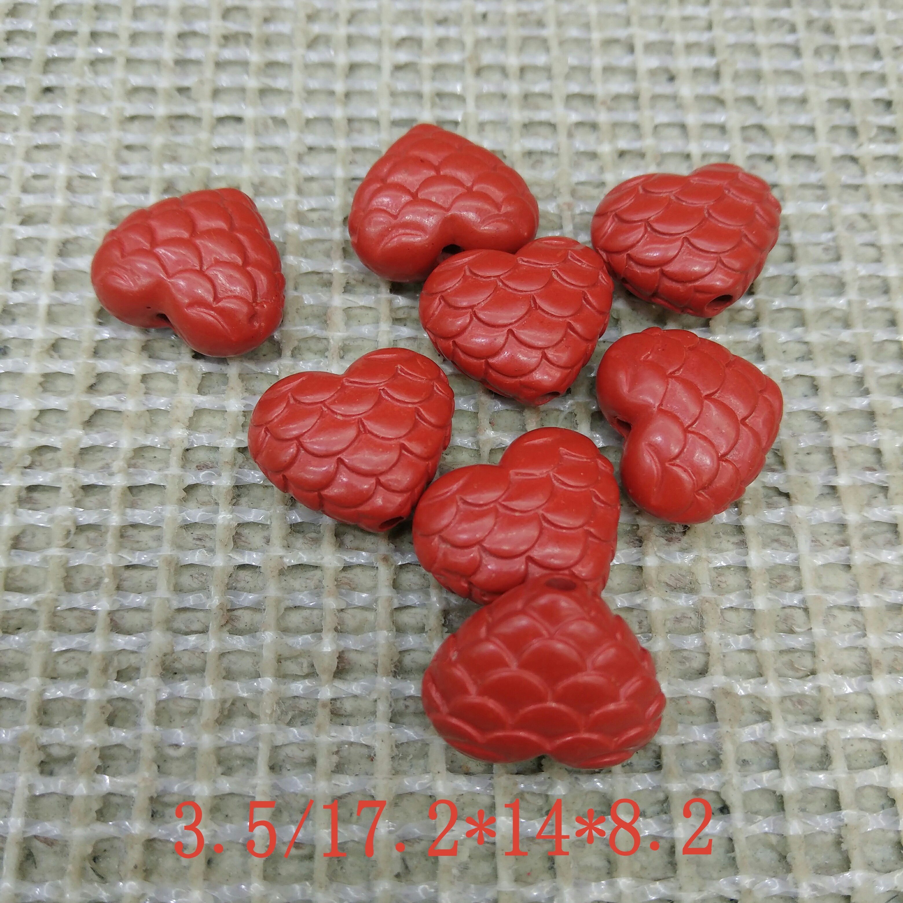 高含量朱砂半成品配件表面刻花瓣纹桃心珠手工diy珠子时尚之光207