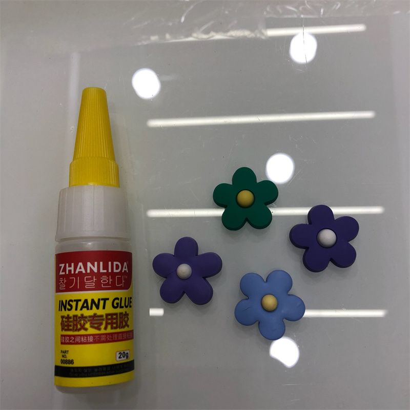 鑫旺小瓶装硅胶专用胶水饰品配件使用复合型胶粘剂