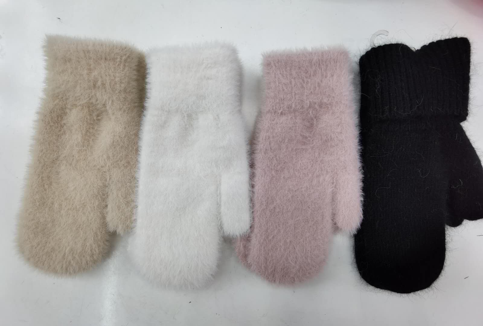 Disala gloves describe pic - 1