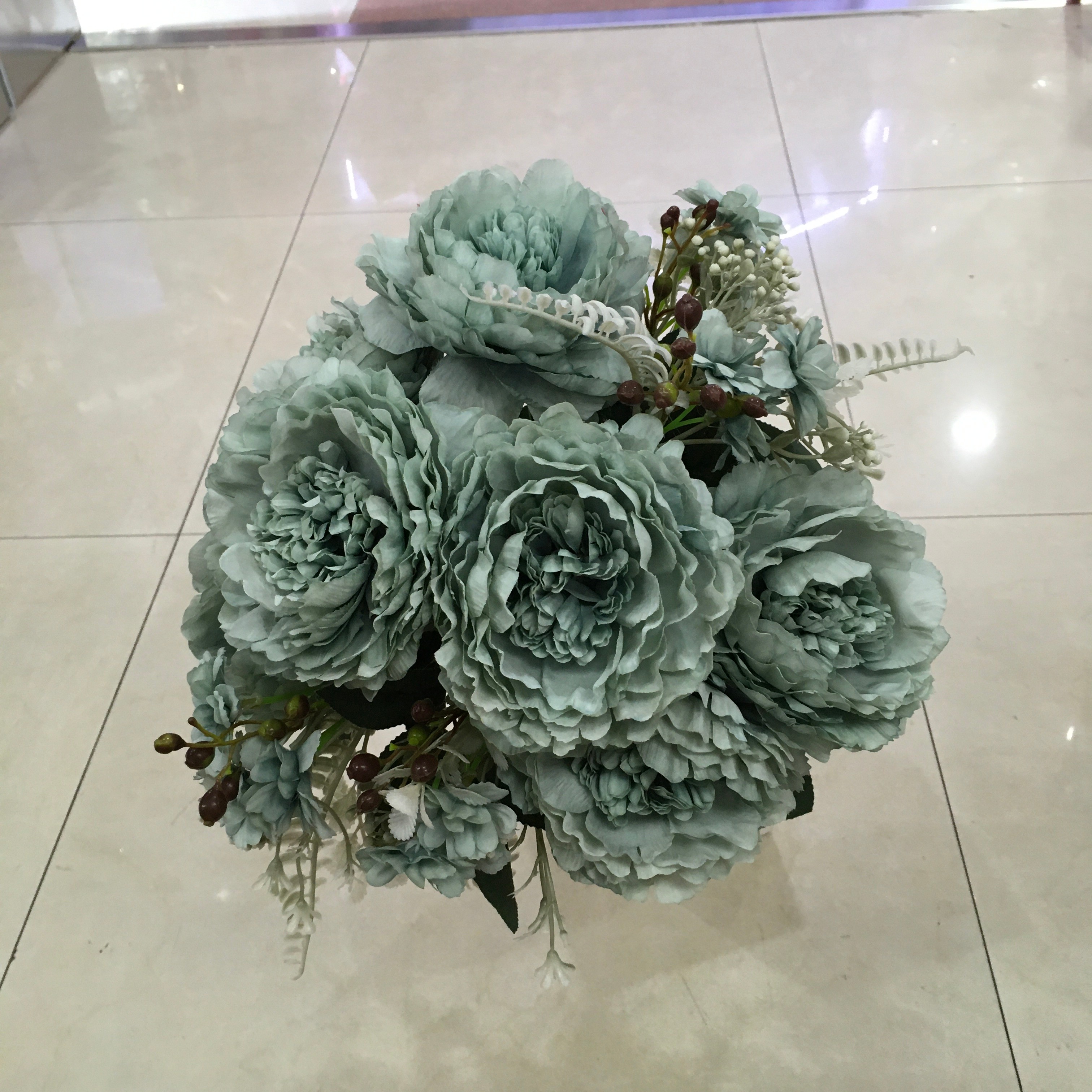 Lili Artificial Flower Shop offers wholesale artificial flowers for wedding decoration, living room and bedroom decoration, 7 flowers and 4 accessories, and wholesale European-style peonies pic 8
