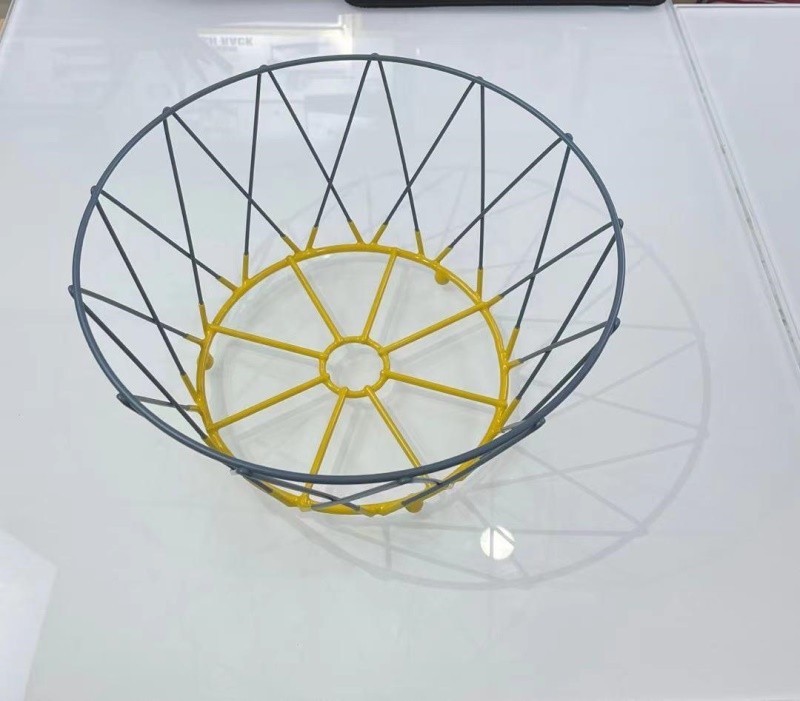 Diamond-shaped fruit baskets are electroplated and dipped in glue detail image 1