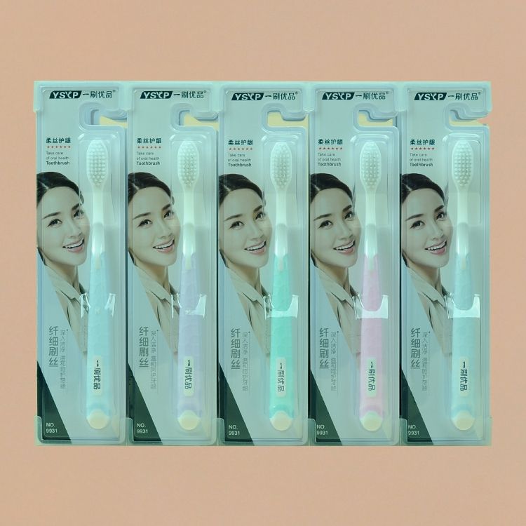 Daily wholesale brush excellent product 9931 adult soft bristle toothbrush