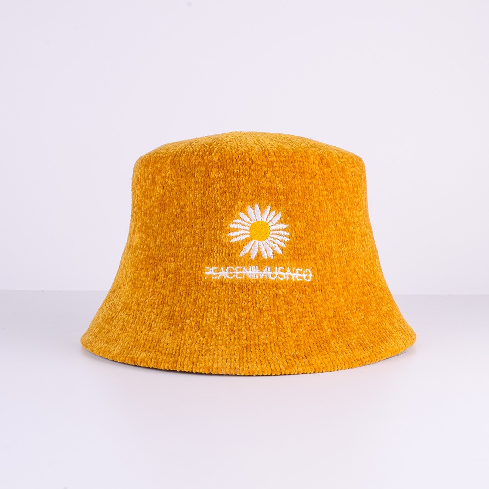 Chenille Bow Basin Hat Flat Top full figure