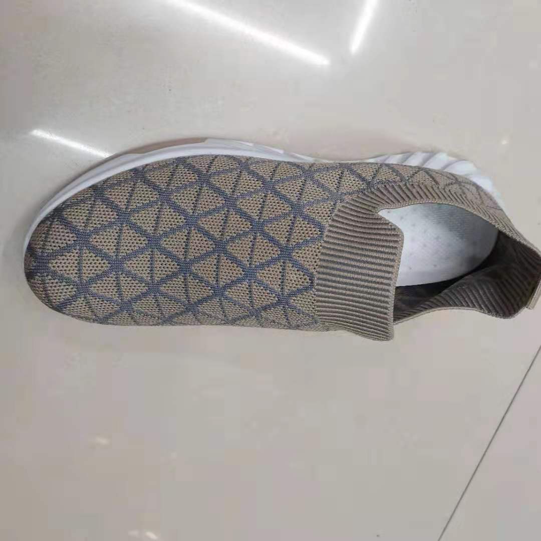 New breathable soft-soled walking shoes for export, Korean-style casual flying woven shoes, custom-made export bestsellers 48