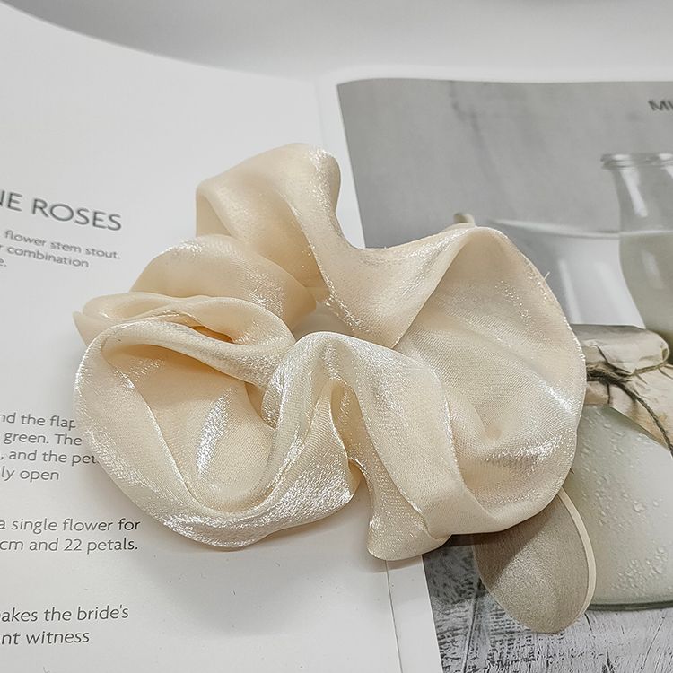 High-end shiny tulle pig's large intestine hair tie, Korean tulle bun hairstyle Application Scenario
