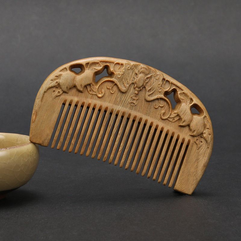 Green sandalwood double-sided carved 10 cm smooth hair comb - Style 3