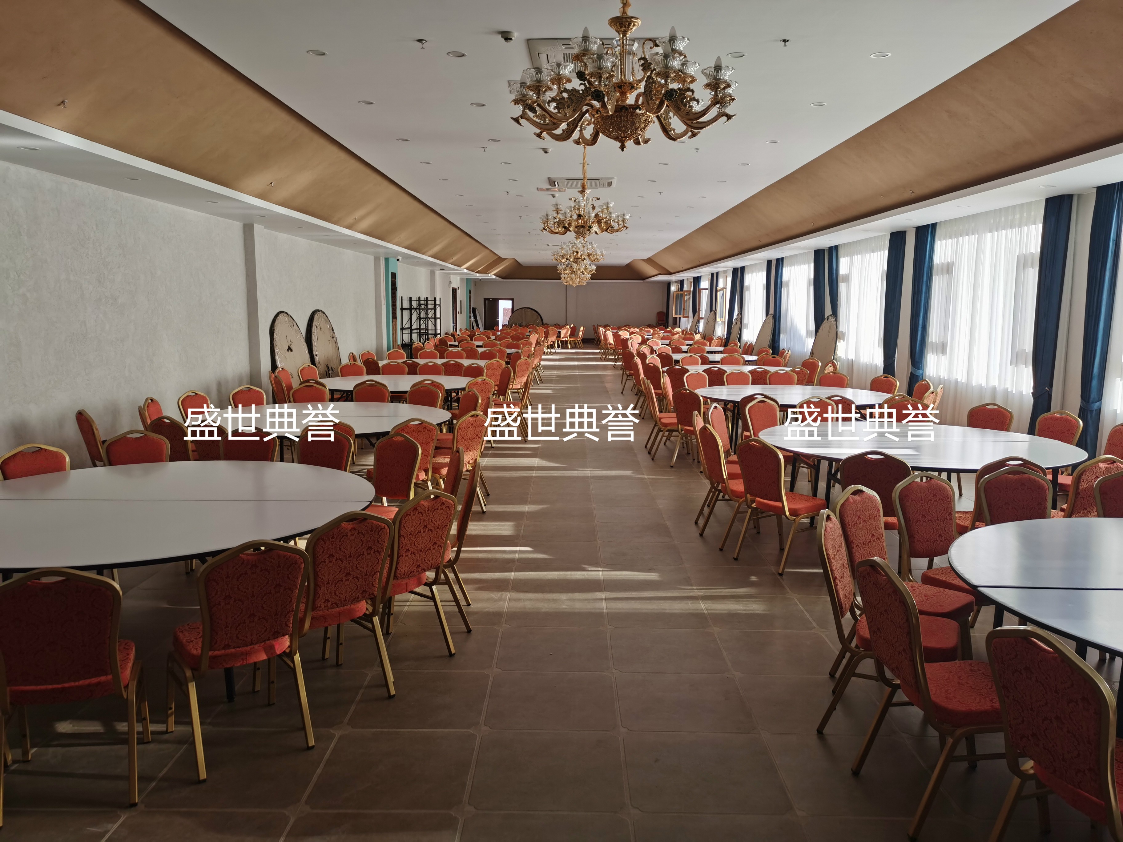 嘉兴国际酒店宴会厅餐桌椅会议中心金属折叠椅外贸婚庆钢椅酒店椅
