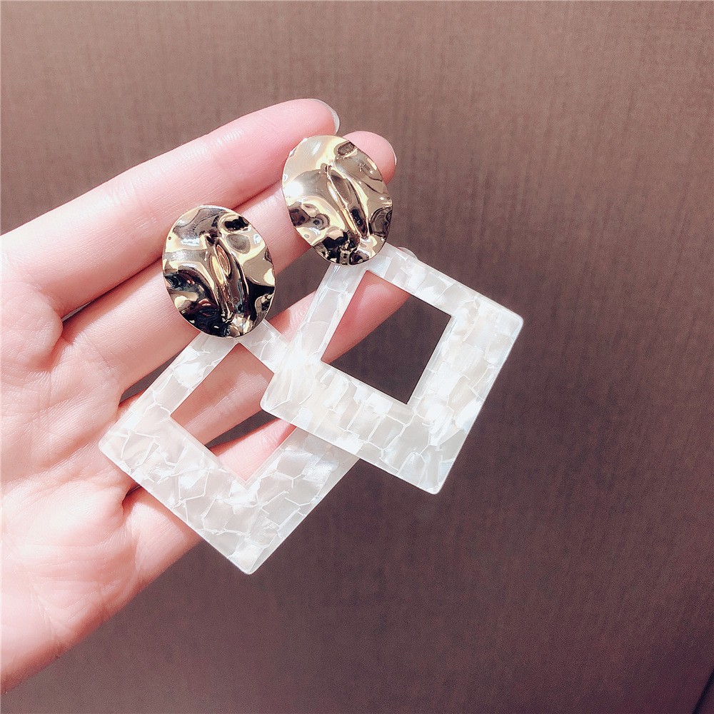 European and American fashionable iron sheet spliced acrylic sheet ladies' cool ear studs detail image 2
