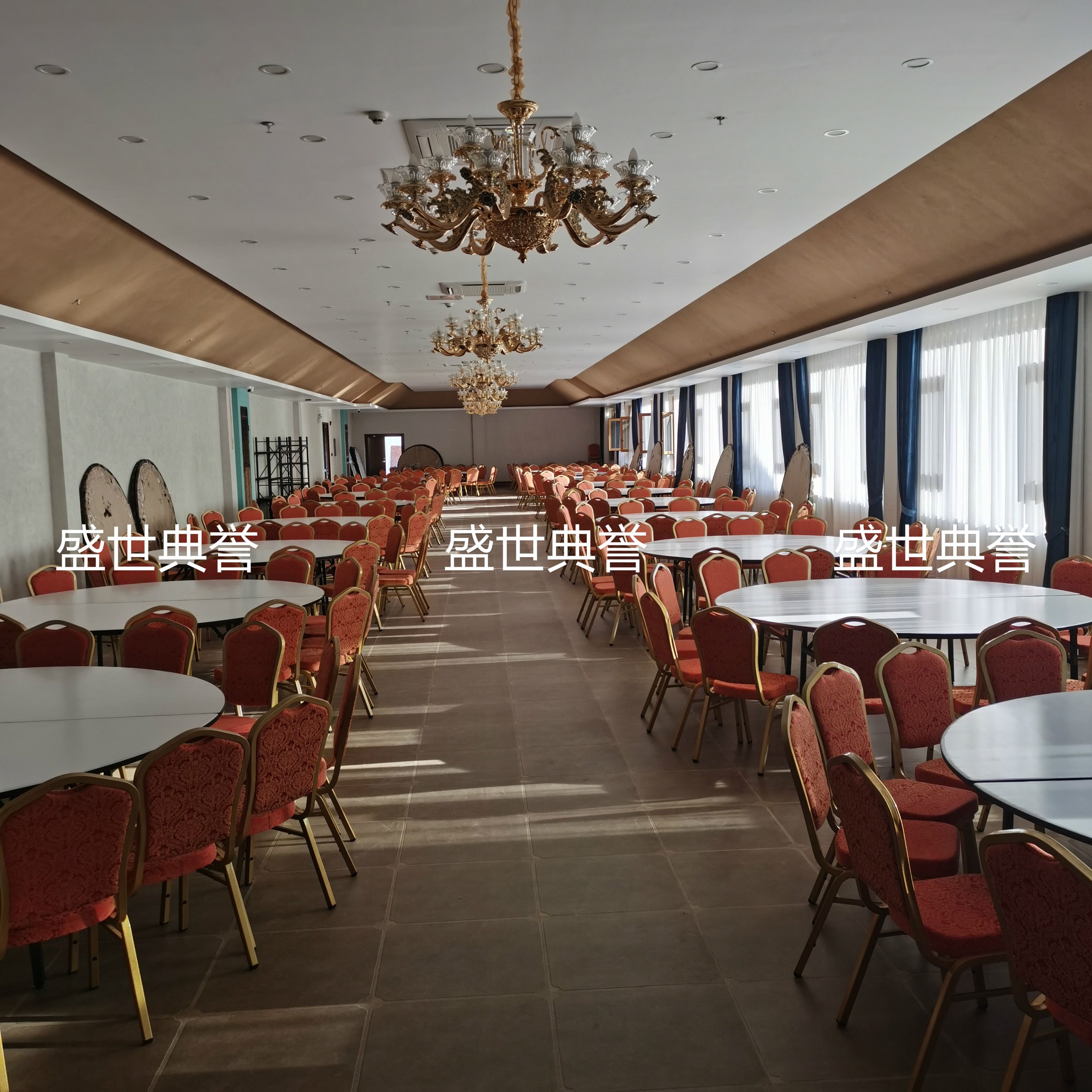 嘉兴国际酒店宴会厅餐桌椅会议中心金属折叠椅外贸婚庆钢椅酒店椅