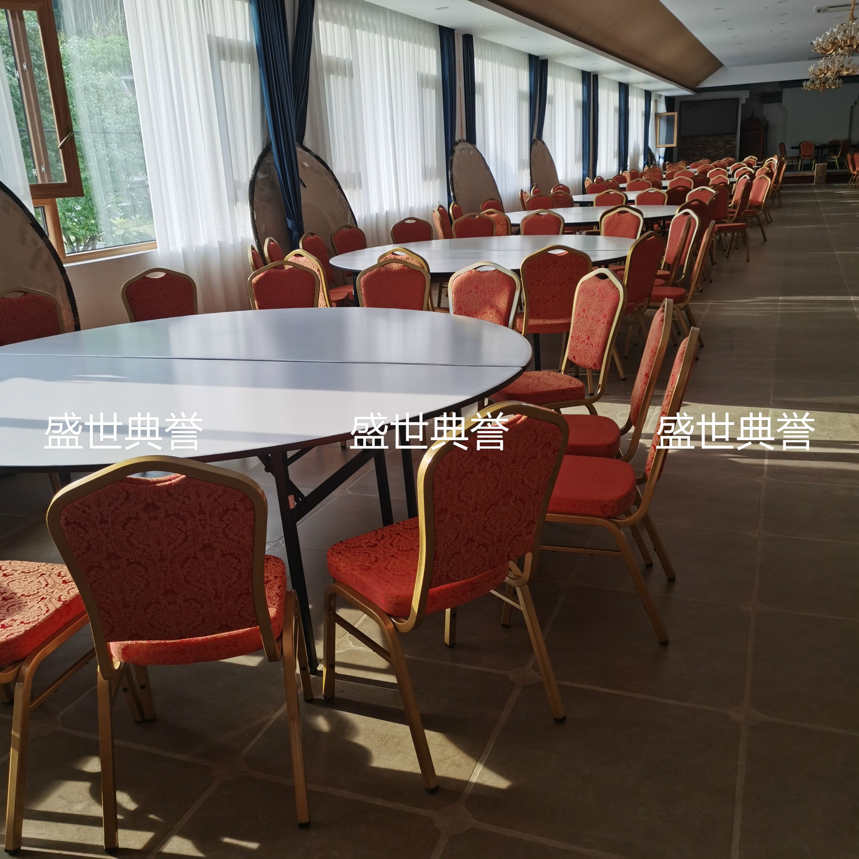嘉兴国际酒店宴会厅餐桌椅会议中心金属折叠椅外贸婚庆钢椅酒店椅