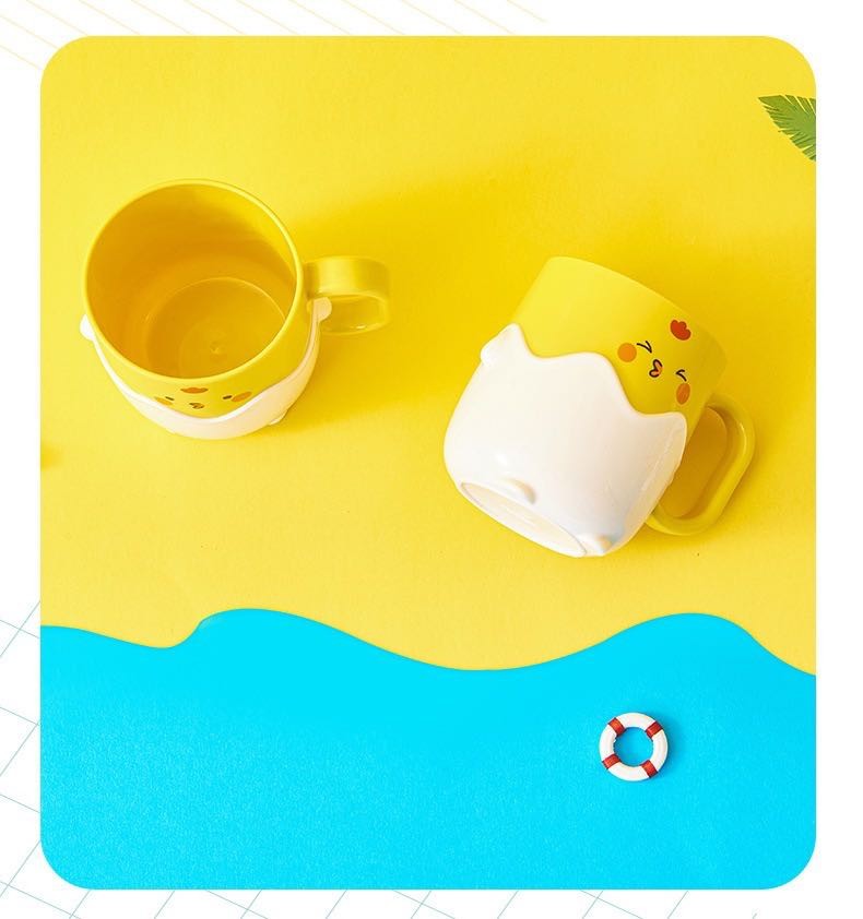 Wholesale of 2021 popular cartoon yellow chicken toothbrush cups, fashionable and cute household toothbrush cups for washing, brushing and rinsing detail image 3