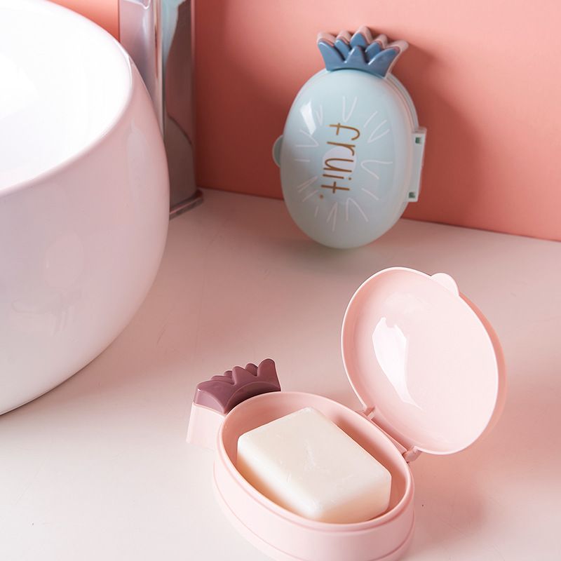 New cute cartoon pineapple soap box, home bathroom draining plastic soap box, student dormitory covered soap box Application Scenario
