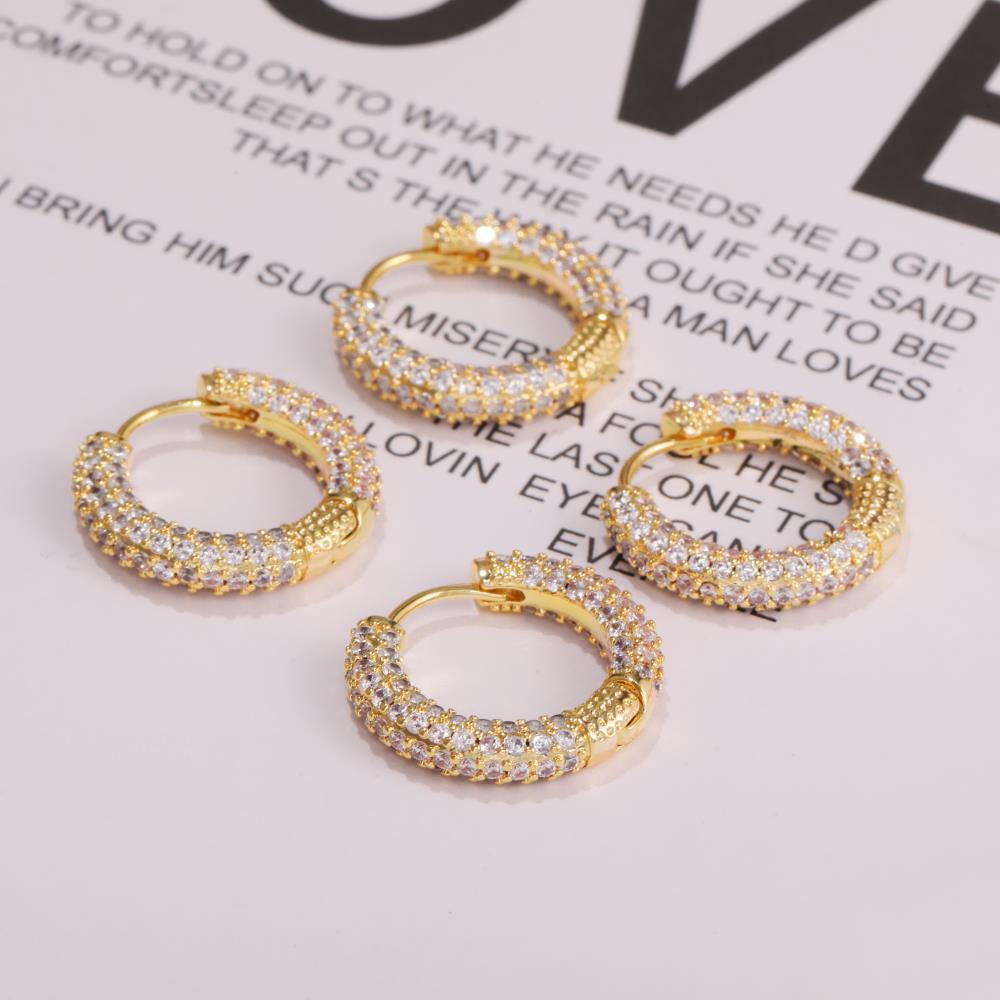 The classic leaf-shaped zircon ring copper gold-plated jewelry ring does not fade